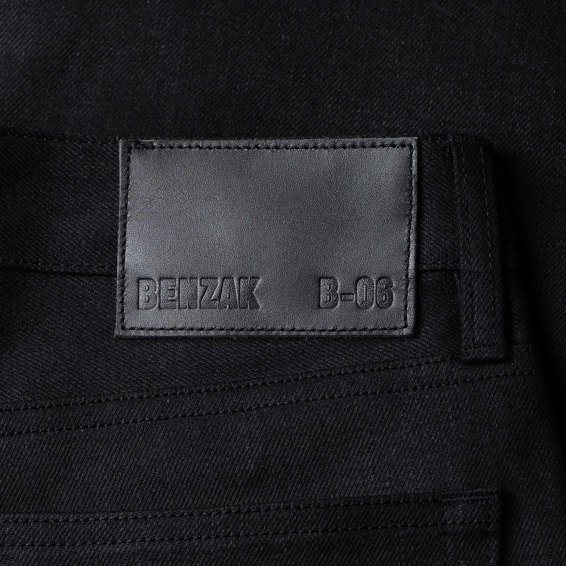 B-06 SLIM STRAIGHT 13 oz. black slub selvedge