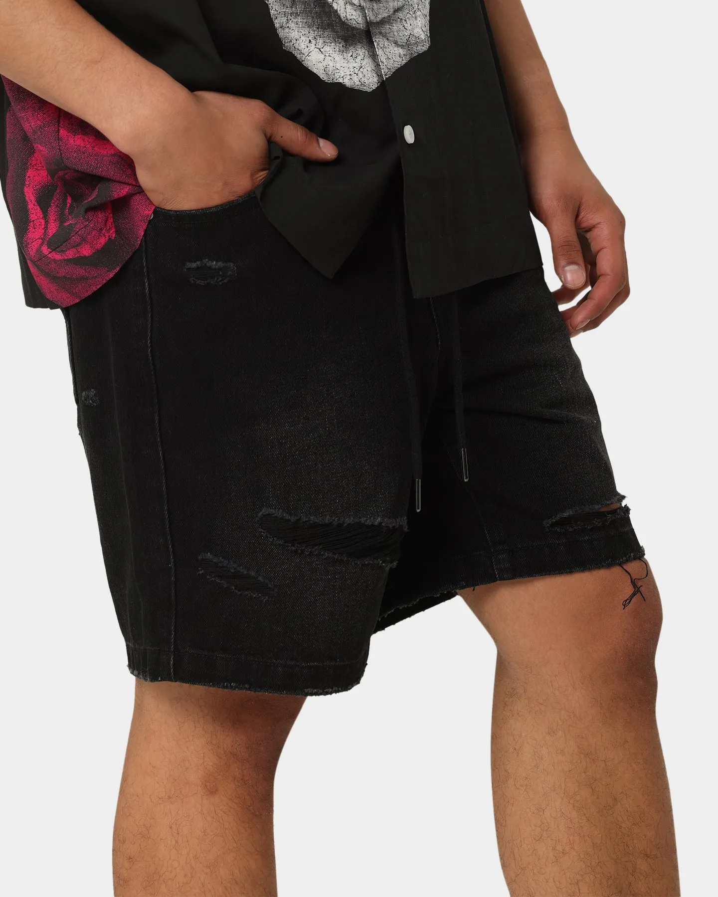 Carre Bouffant Distressed Shorts Black