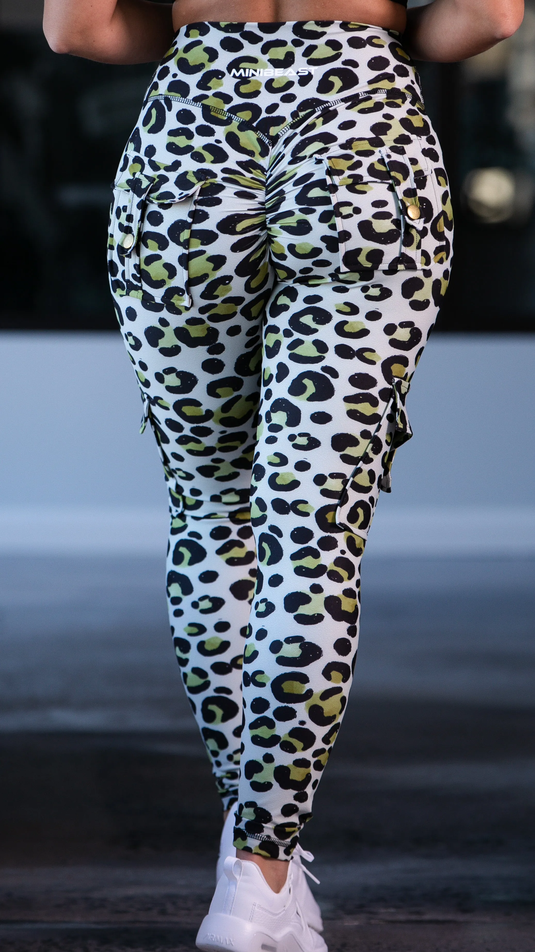 Curve Cargo Leggings