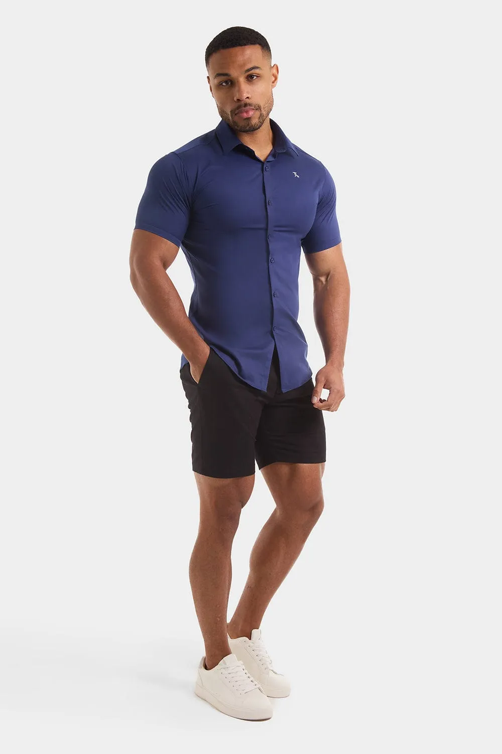 Muscle Fit Chino Shorts in Black