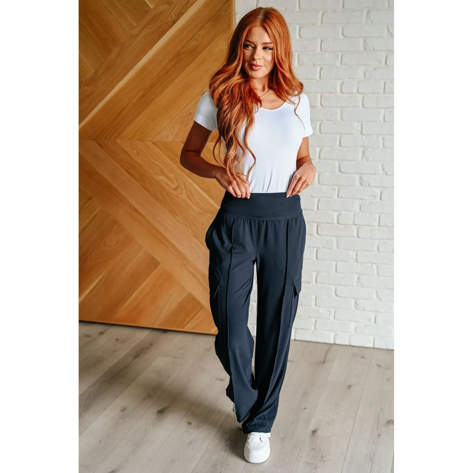 Relaxation Chic Cargo Pants in Navy