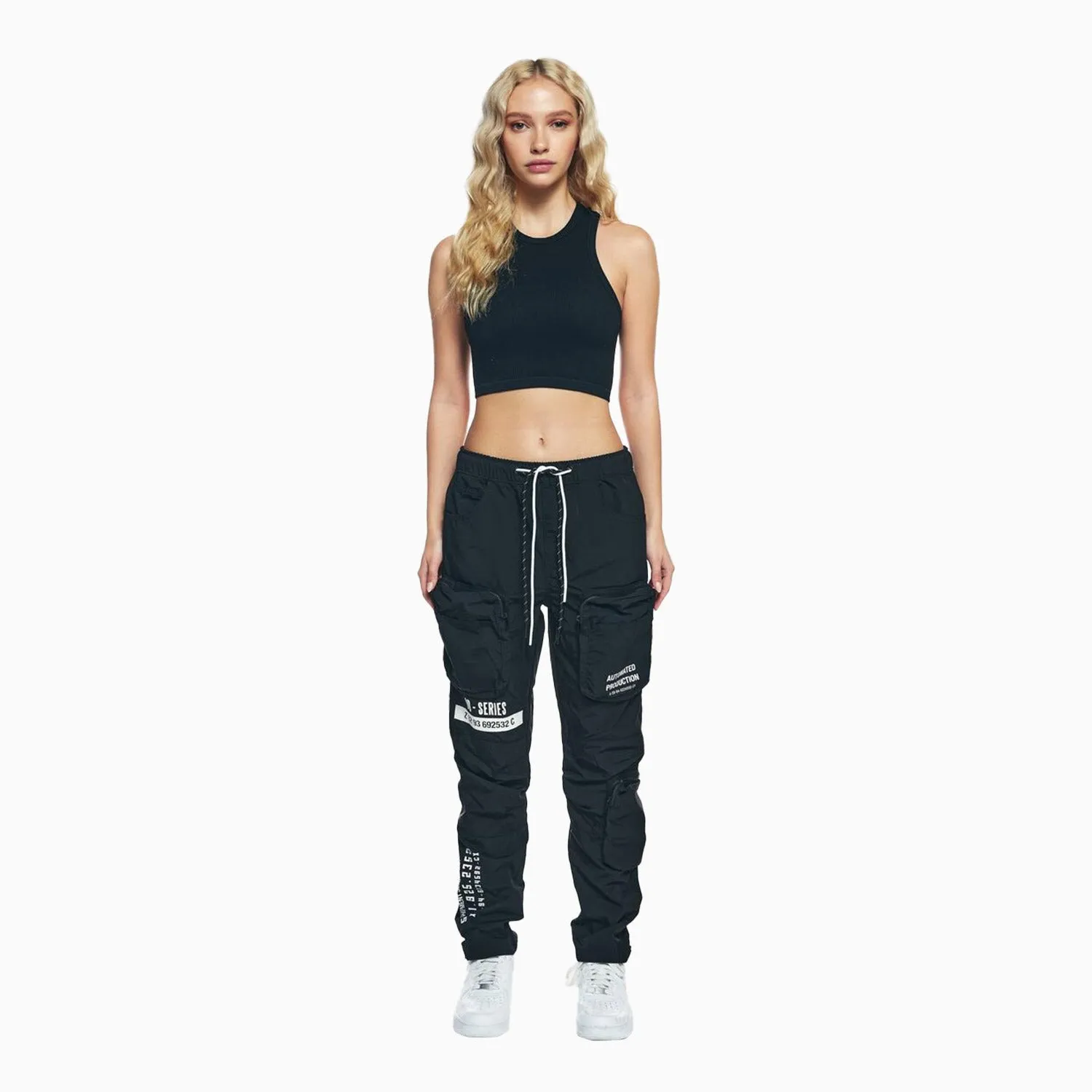 Women's Utility Graphic Cropped Windbreaker Outfit